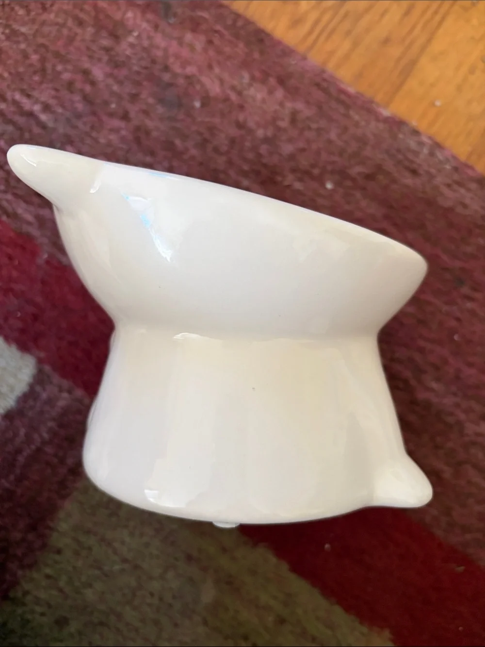 Nice Paws! Ceramic pedestal step ceramic kitty food bowl